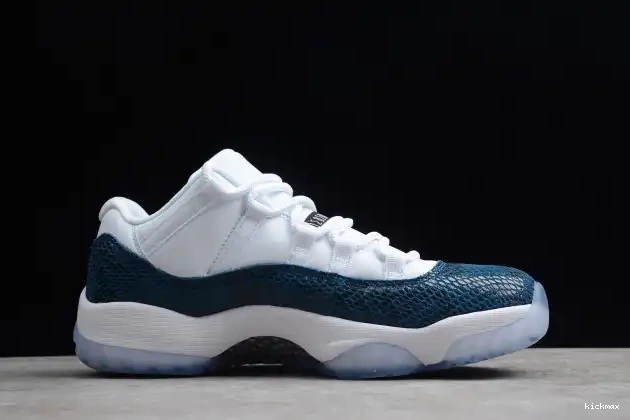 Cheap MAX Snakeskin Blue Navy CD6846-102 Low Jordan Air 11 0413